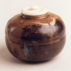 Gr�s de Puisaye : Emile Grittel - pot a poussi�re de th�